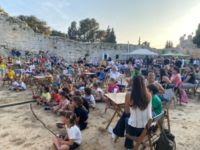 La participació i l'ambient de germanor presideixen la 43a Trobada d'Olèrdola